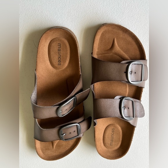 Maurices Womens Leather Cork Sole
Double Buckle Strap Slide Sandals
White Sz 10 - Picture 2 of 9